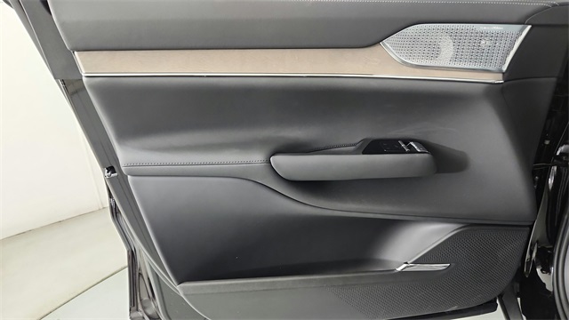 new 2025 Volvo EX90 car, priced at $97,470