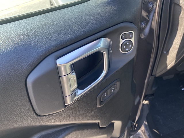 new 2025 Jeep Wrangler car, priced at $41,010