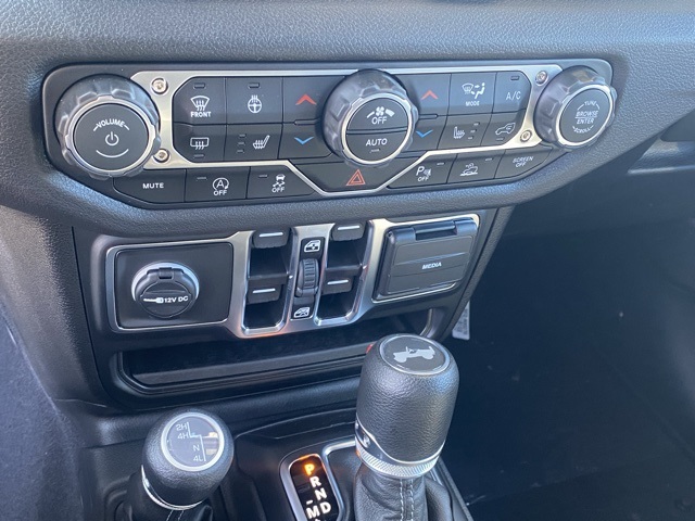 new 2025 Jeep Wrangler car, priced at $41,010