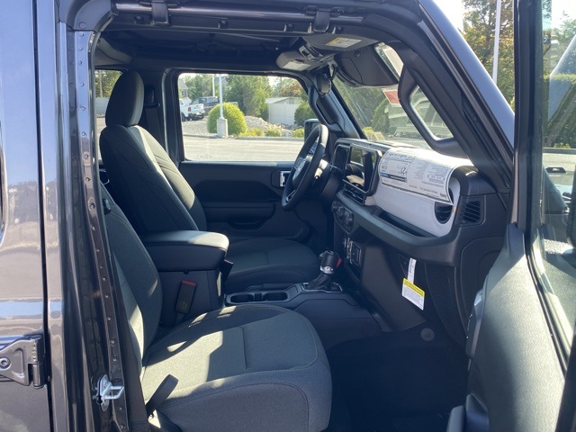 new 2025 Jeep Wrangler car, priced at $41,010