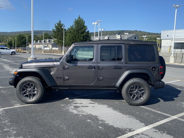 new 2025 Jeep Wrangler car, priced at $41,010