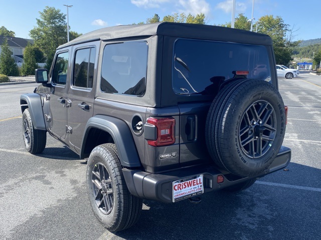 new 2025 Jeep Wrangler car, priced at $41,010