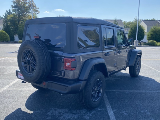 new 2025 Jeep Wrangler car, priced at $41,010