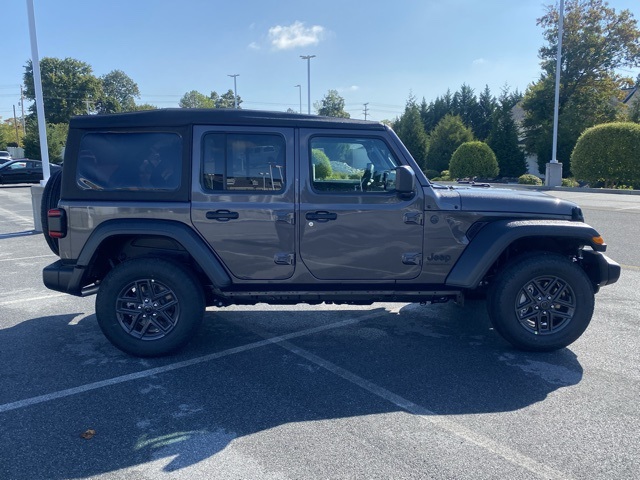 new 2025 Jeep Wrangler car, priced at $41,010