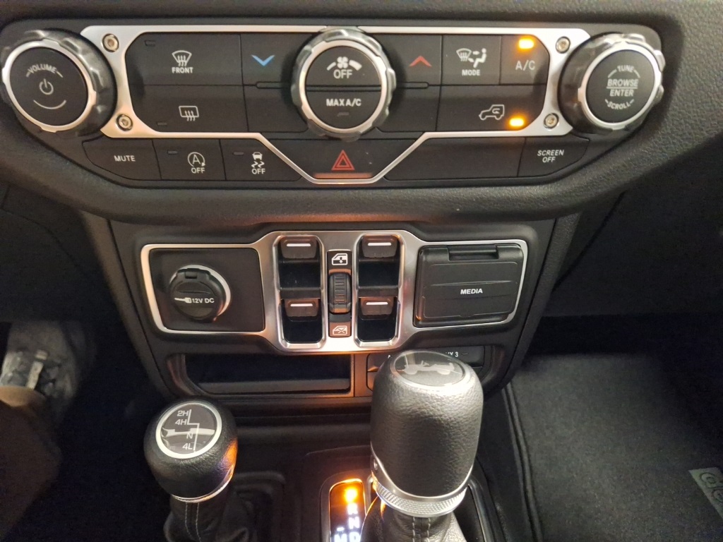 new 2025 Jeep Wrangler car, priced at $52,533