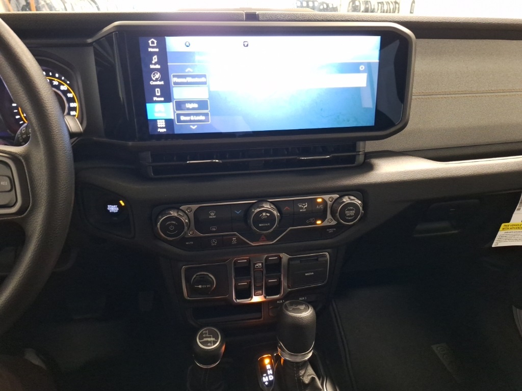 new 2025 Jeep Wrangler car, priced at $52,533
