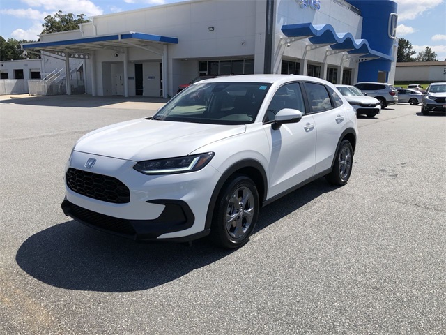 new 2026 Honda HR-V car, priced at $28,105