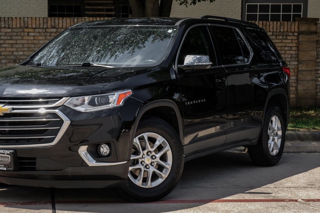 used 2019 Chevrolet Traverse car, priced at $17,802