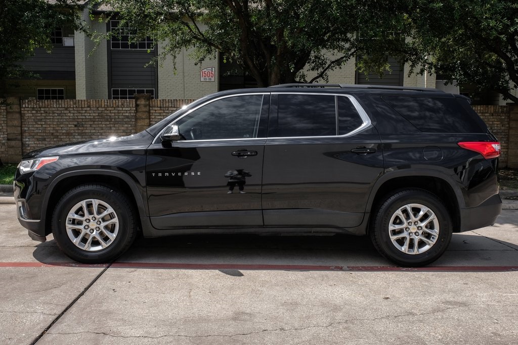 used 2019 Chevrolet Traverse car, priced at $17,802
