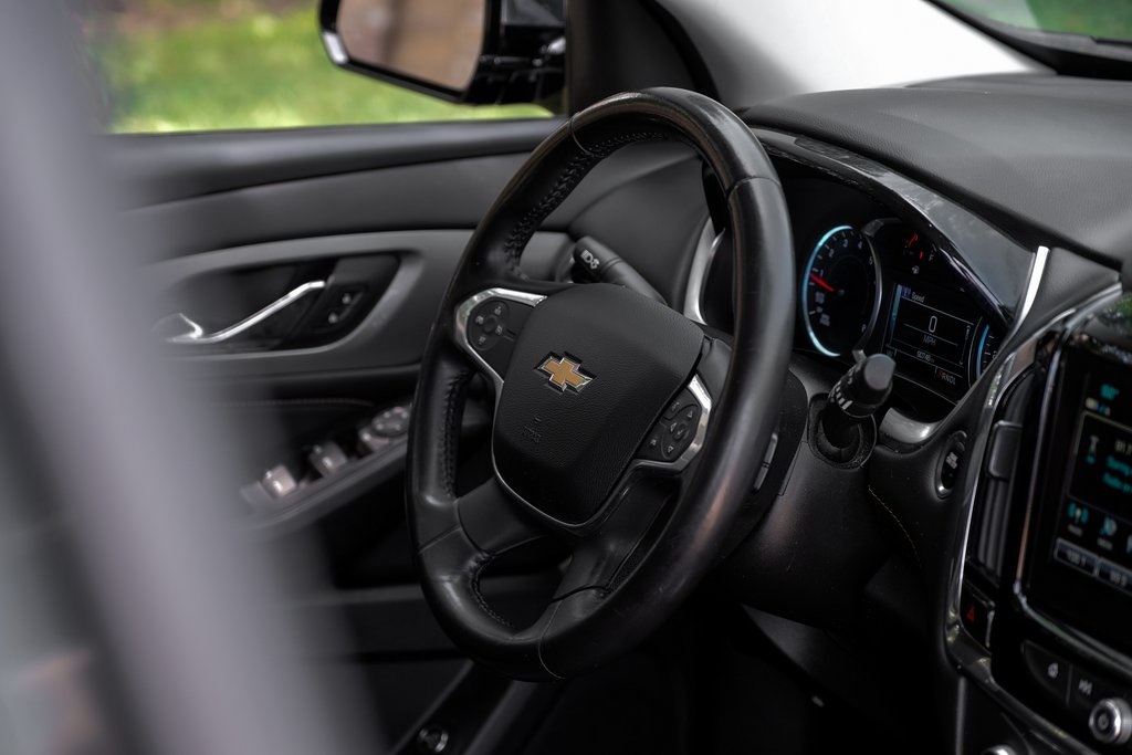 used 2019 Chevrolet Traverse car, priced at $17,802