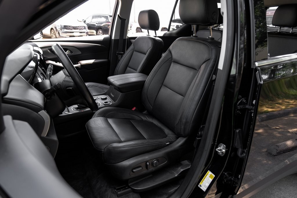 used 2019 Chevrolet Traverse car, priced at $17,802