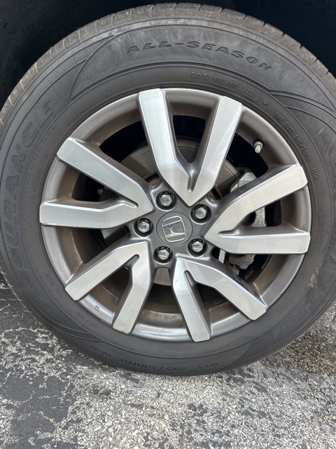 used 2021 Honda Pilot car, priced at $27,991