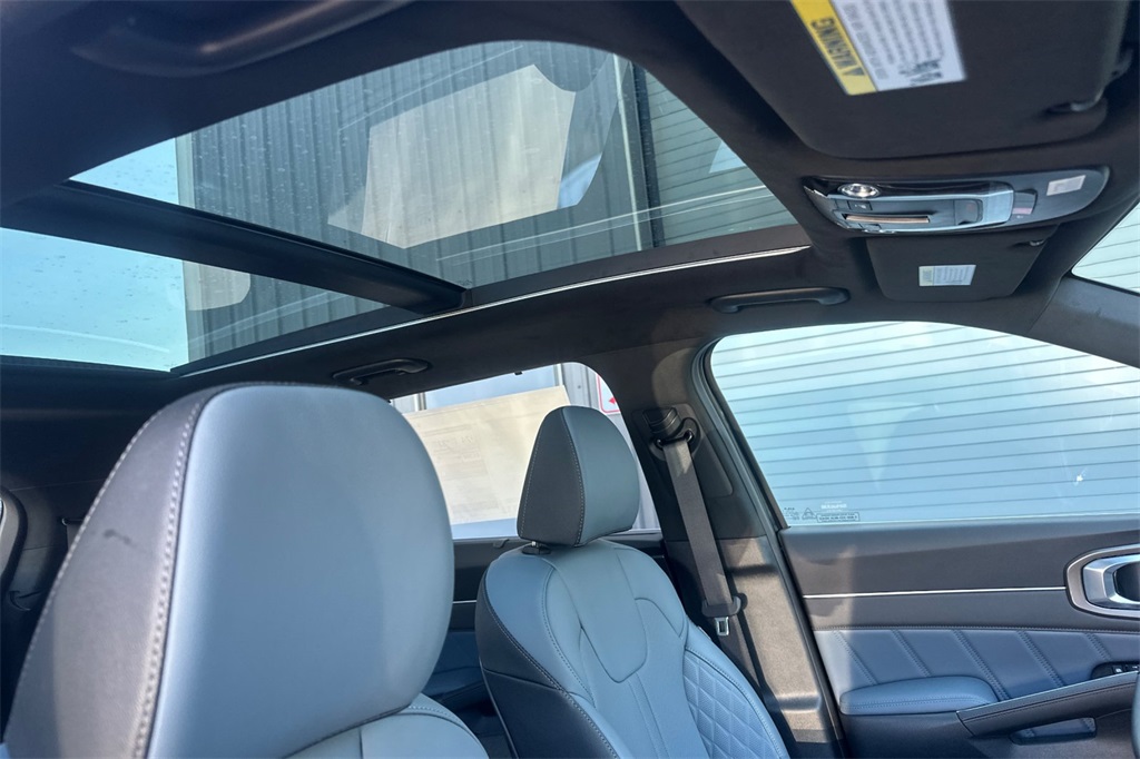 new 2025 Kia Sorento Plug-In Hybrid car, priced at $55,055
