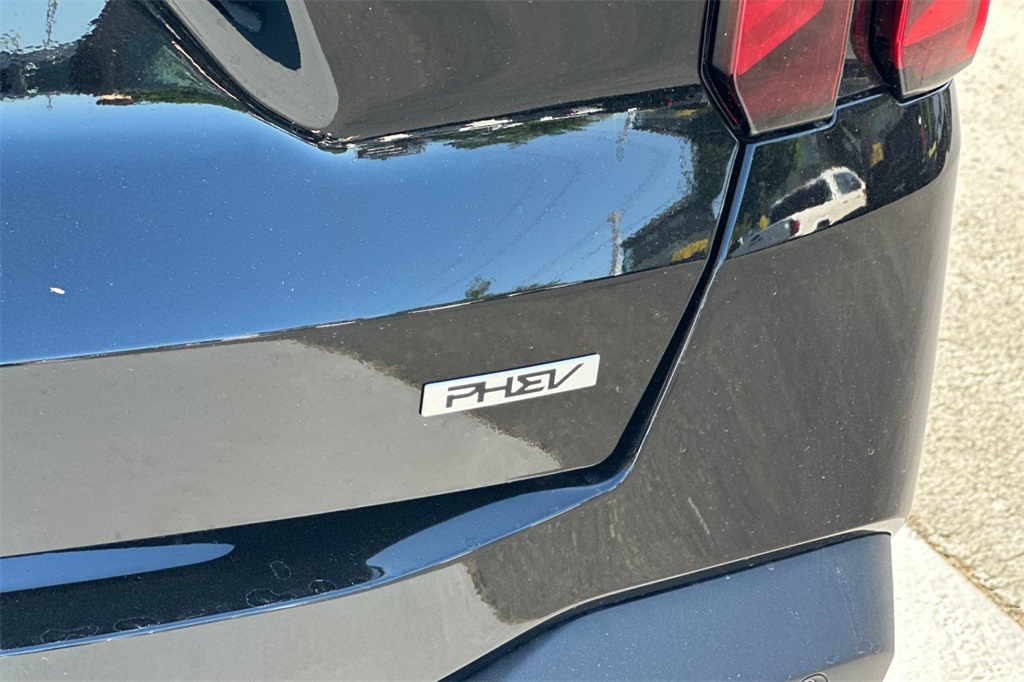 new 2025 Kia Sorento Plug-In Hybrid car, priced at $55,055