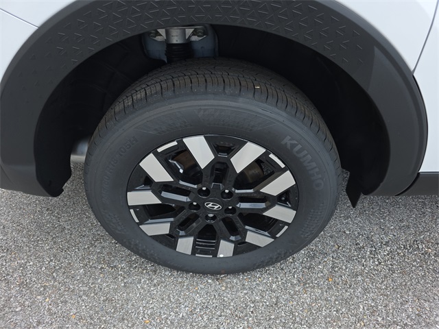 new 2025 Hyundai Santa Cruz car, priced at $34,617