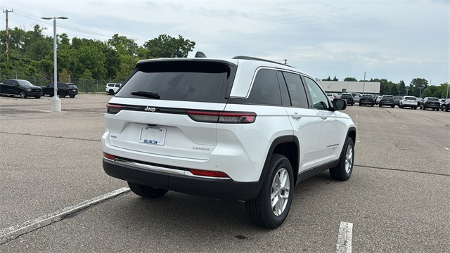 new 2025 Jeep Grand Cherokee car, priced at $42,318