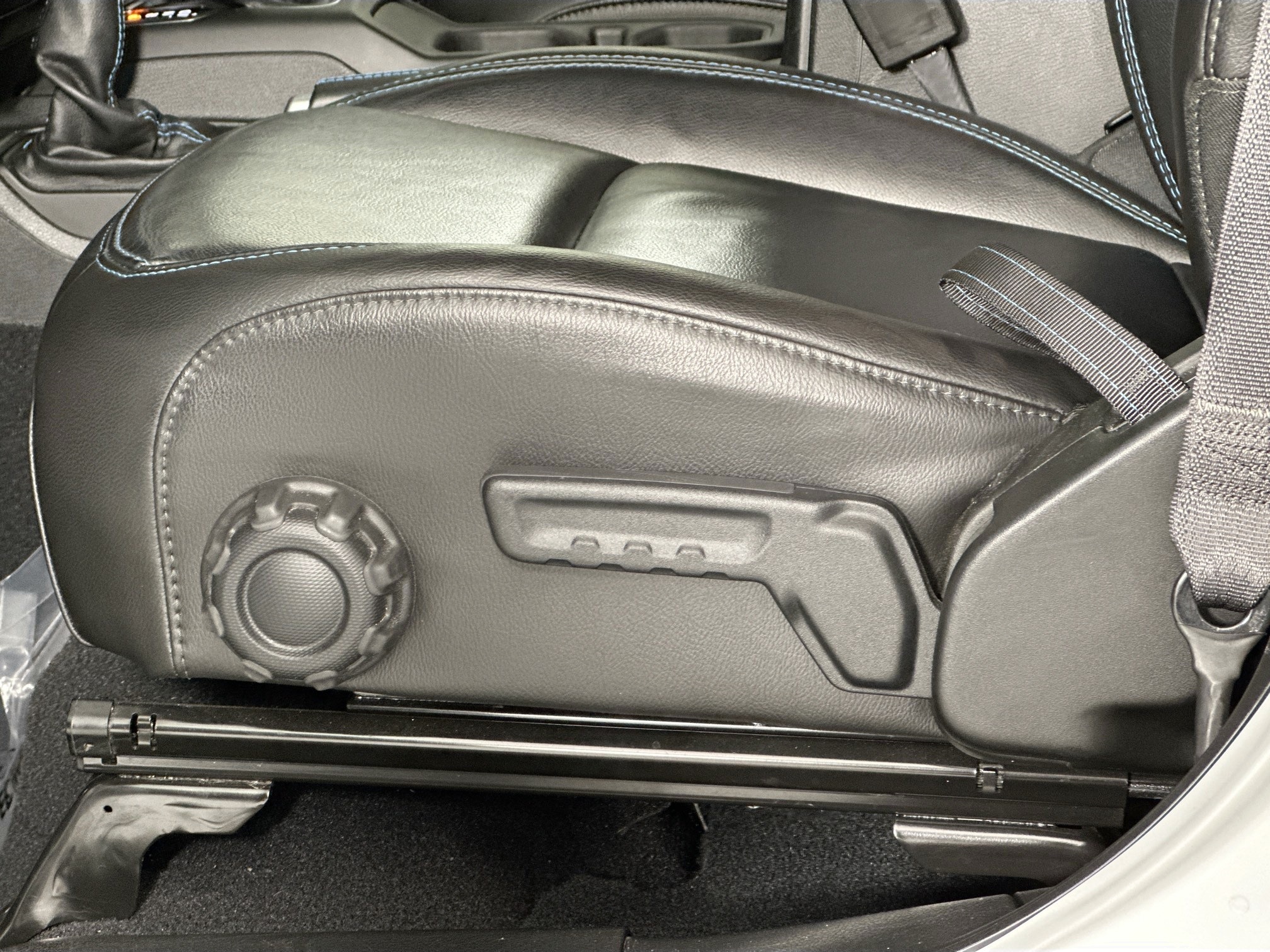 used 2022 Jeep Wrangler car, priced at $38,998