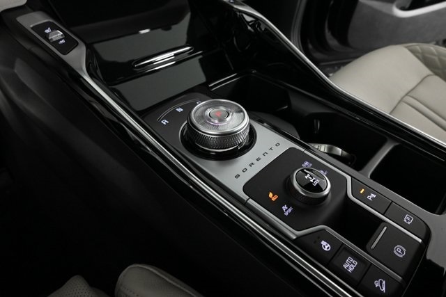 new 2025 Kia Sorento Hybrid car, priced at $47,225