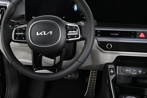 new 2025 Kia Sorento Hybrid car, priced at $47,225