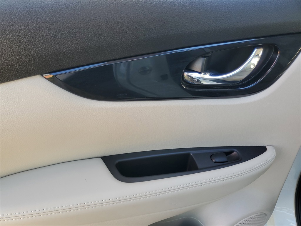 used 2020 Nissan Rogue Sport car, priced at $13,445