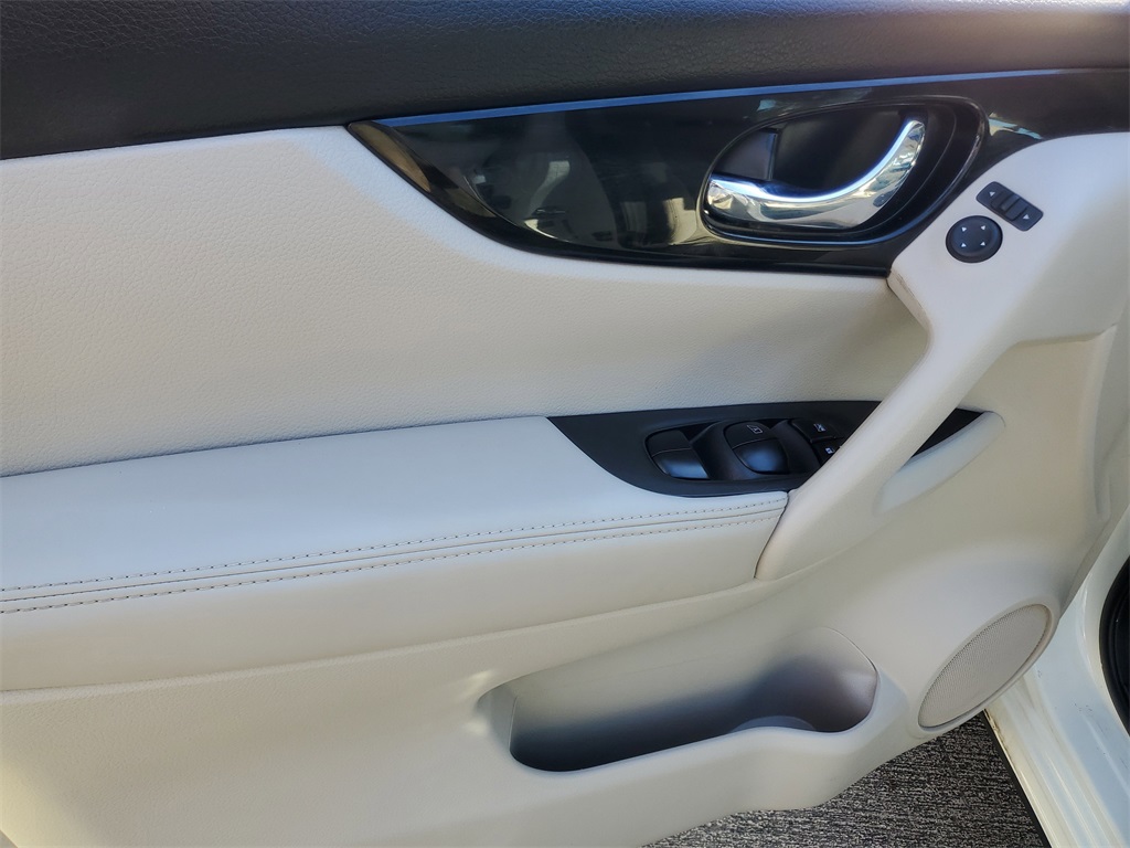 used 2020 Nissan Rogue Sport car, priced at $13,445