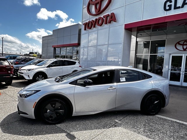 new 2026 Toyota Prius Plug-In Hybrid car, priced at $35,324