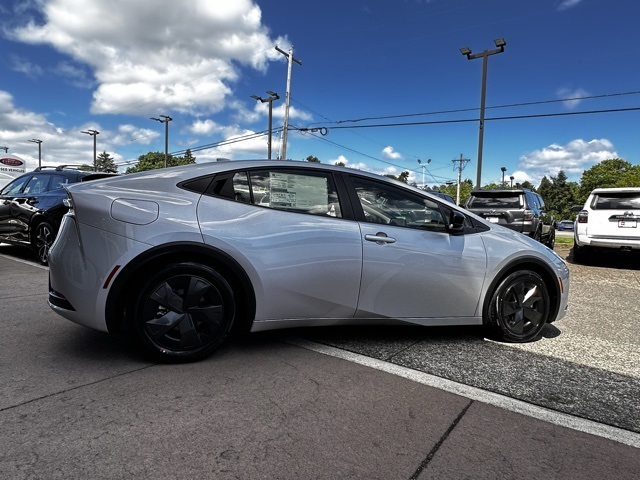 new 2026 Toyota Prius Plug-In Hybrid car, priced at $35,324