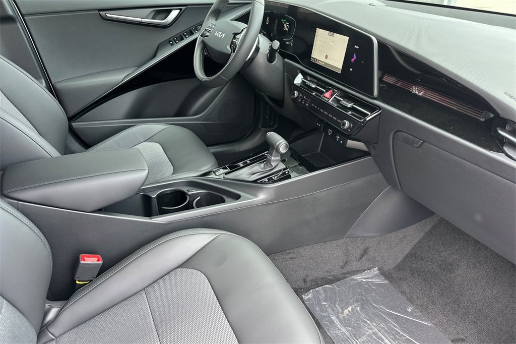 new 2025 Kia Niro car, priced at $31,830