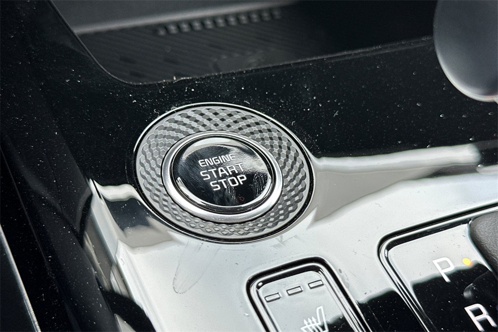 new 2025 Kia Niro car, priced at $31,830