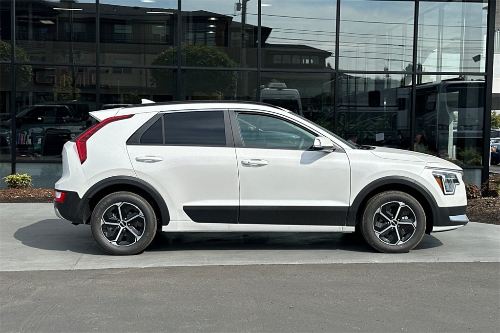 new 2025 Kia Niro car, priced at $31,830