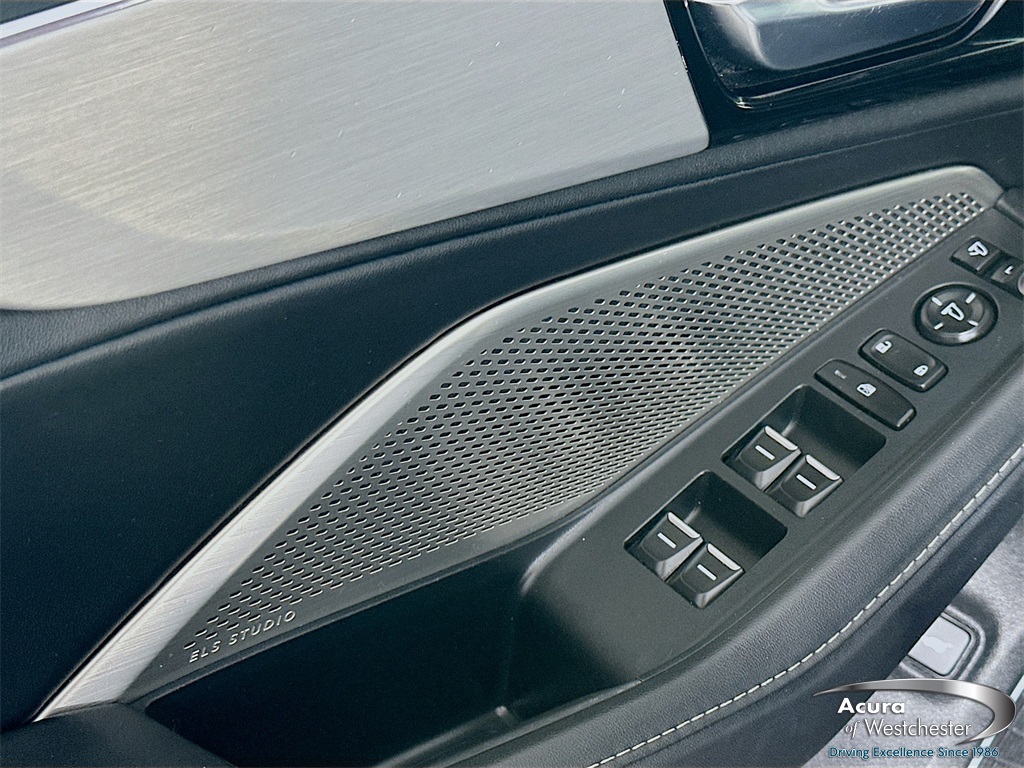 used 2023 Acura MDX car, priced at $41,199