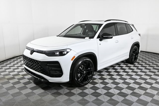 new 2025 Volkswagen Tiguan car, priced at $40,256