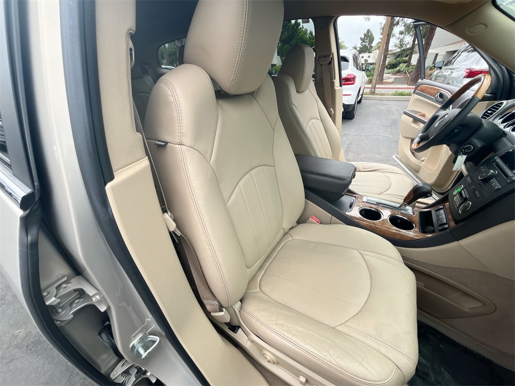 used 2011 Buick Enclave car, priced at $10,800