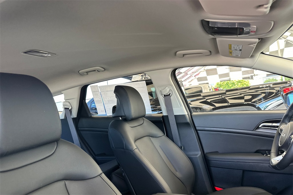 new 2025 Kia Sportage Hybrid car, priced at $31,655
