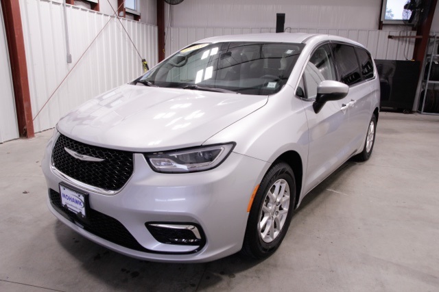 used 2023 Chrysler Pacifica car, priced at $22,900