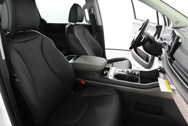 new 2026 Kia Carnival Hybrid car, priced at $46,599