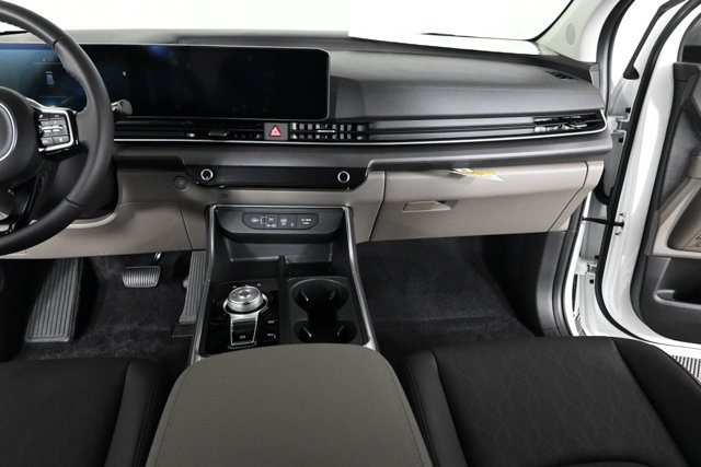 new 2026 Kia Carnival Hybrid car, priced at $46,599