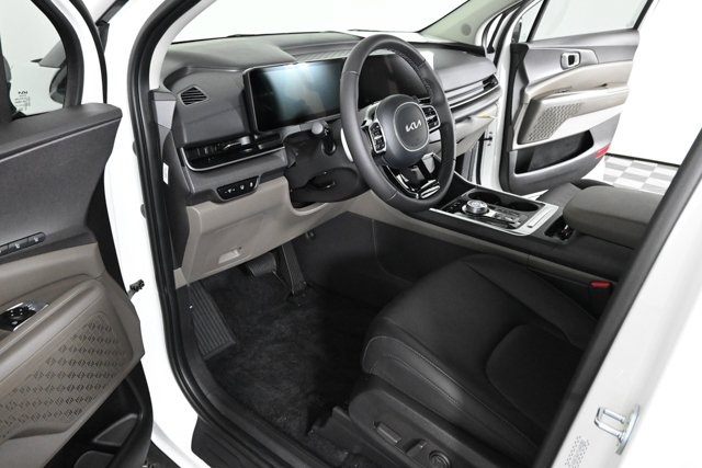 new 2026 Kia Carnival Hybrid car, priced at $46,599