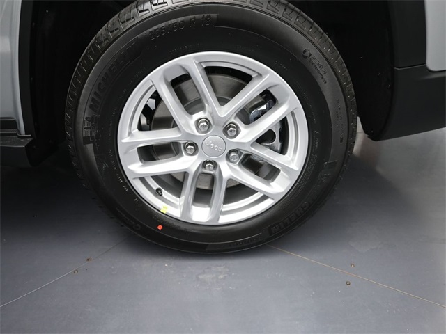 new 2025 Jeep Grand Cherokee L car, priced at $45,165