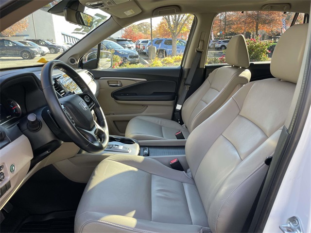 used 2022 Honda Pilot car, priced at $29,644