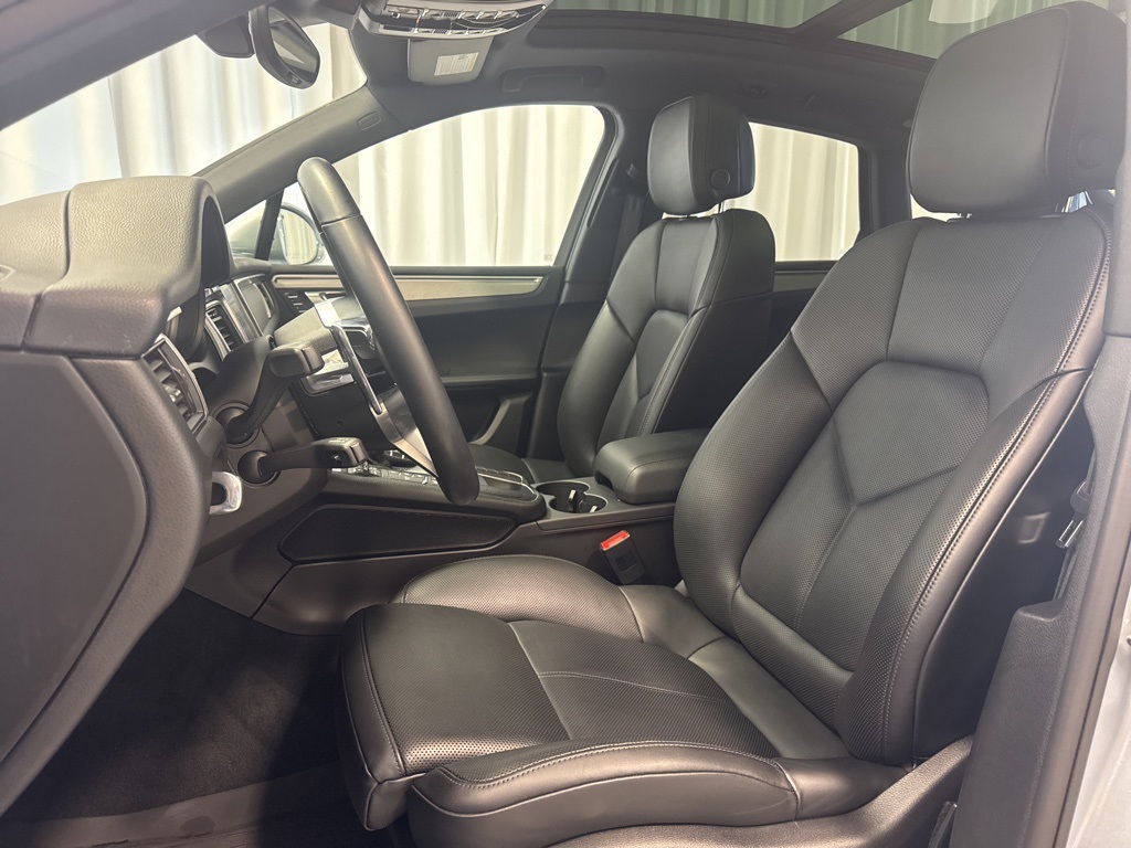 used 2018 Porsche Macan car, priced at $31,895
