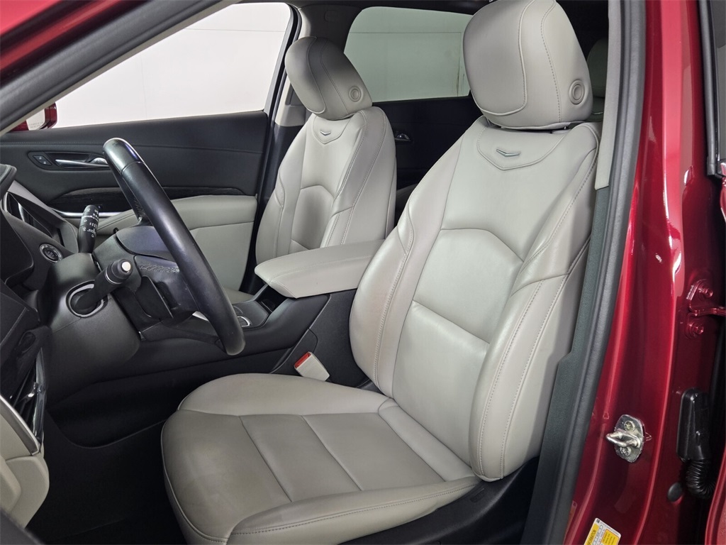 used 2020 Cadillac XT4 car, priced at $23,500