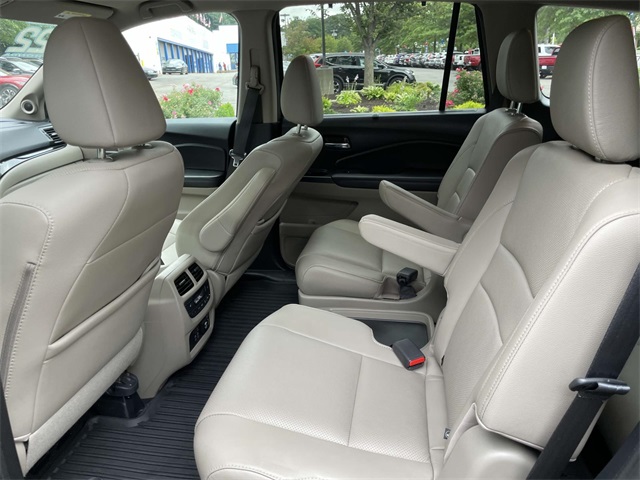 used 2022 Honda Pilot car, priced at $34,611
