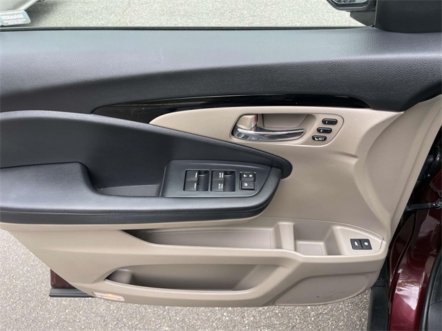 used 2022 Honda Pilot car, priced at $34,611