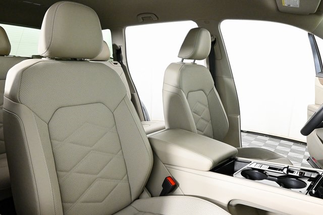 used 2024 Volkswagen Atlas car, priced at $32,700