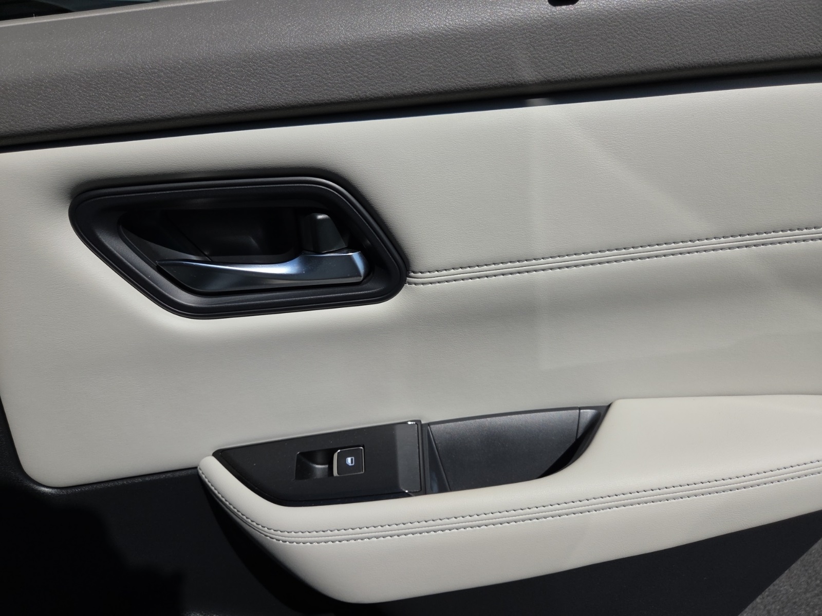 used 2022 Nissan Rogue car, priced at $26,743