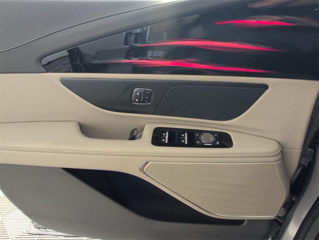 new 2025 Lincoln Nautilus car, priced at $55,234
