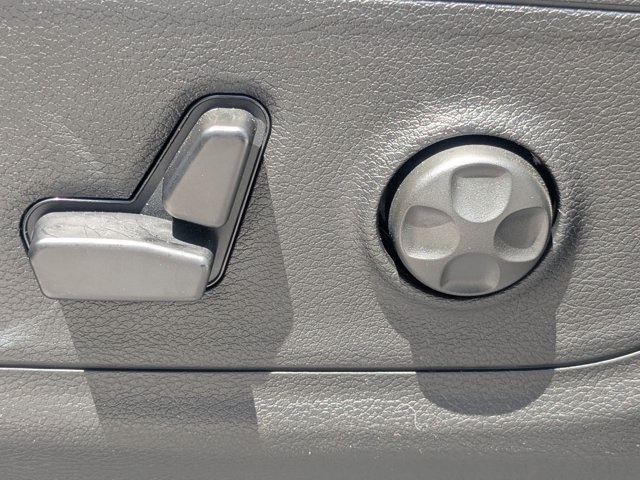 new 2025 Ram 1500 car, priced at $61,520