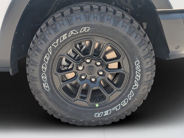 new 2025 Ram 1500 car, priced at $61,520
