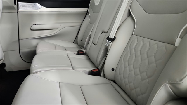 new 2025 Volvo EX90 car, priced at $91,820